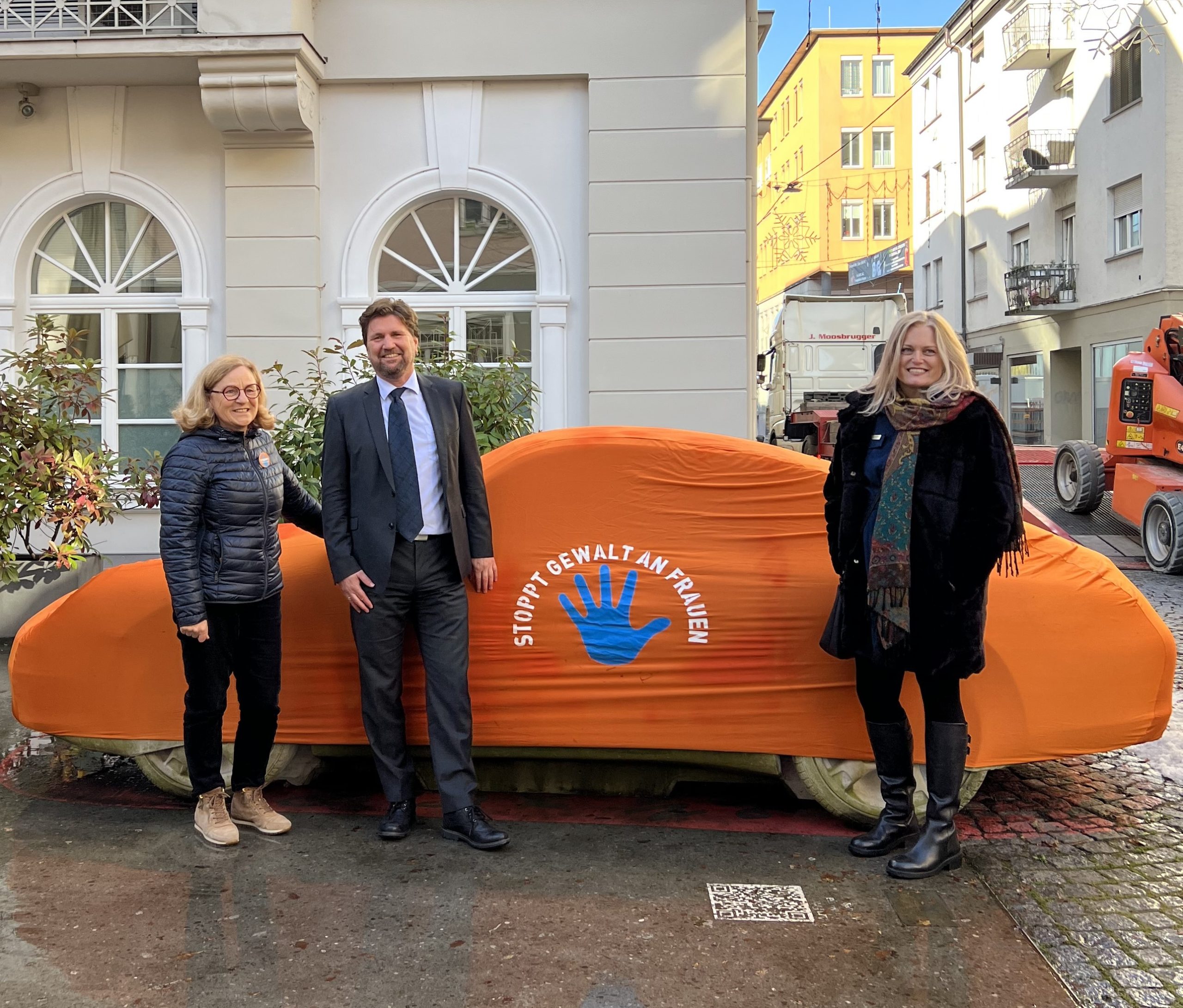 Orange the World-Kampagne: Soroptimist International Club Bregenz/Rheintal und Hypo Vorarlberg setzen ein Zeichen