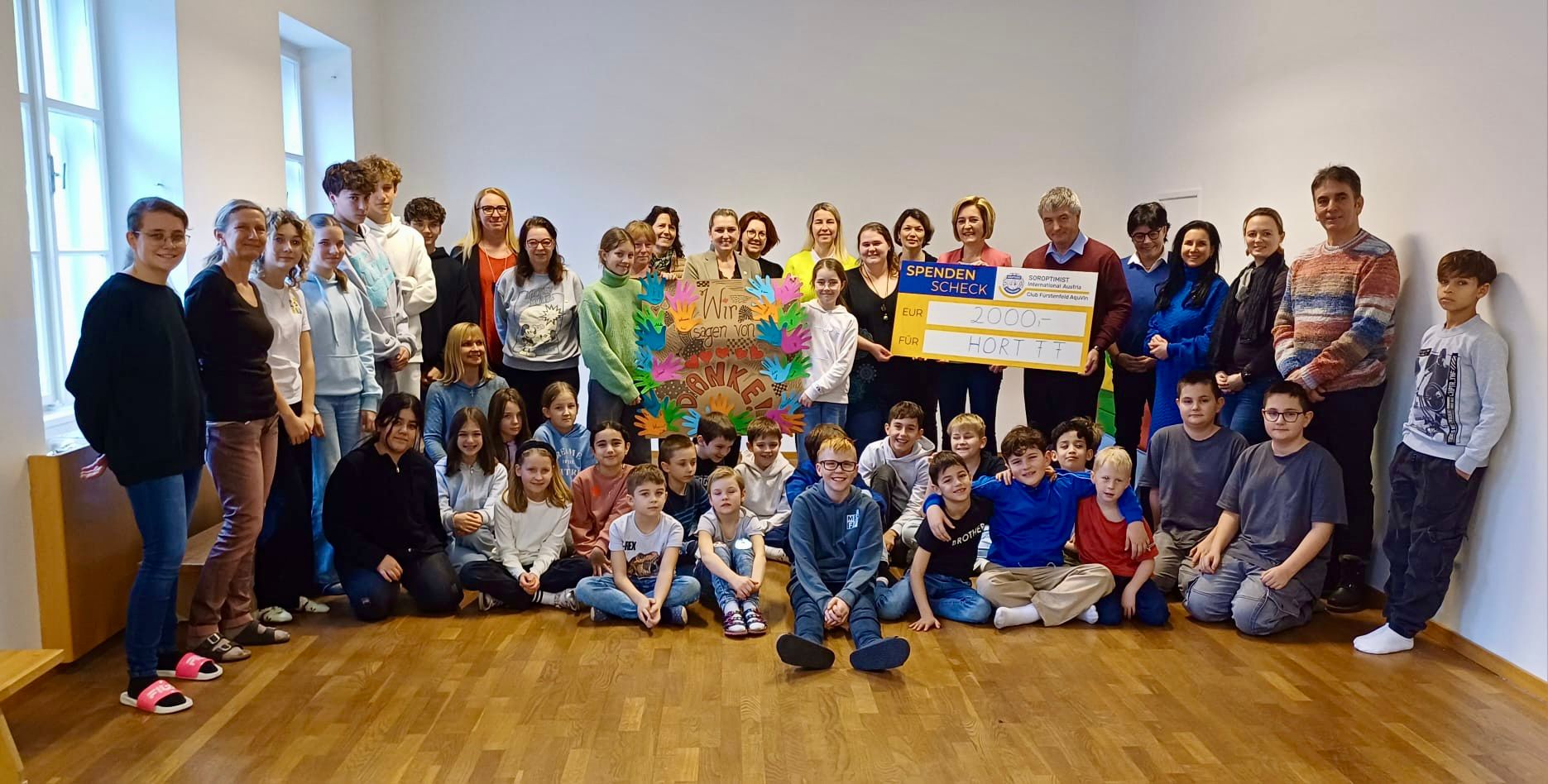 Spendenübergabe an Hort Fürstenfeld