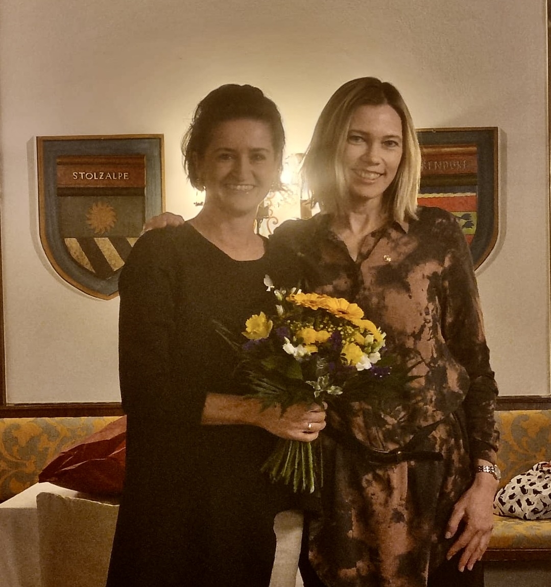 Präsidentschaftsübergabe an Dipl.Päd. Maria Louise Pail