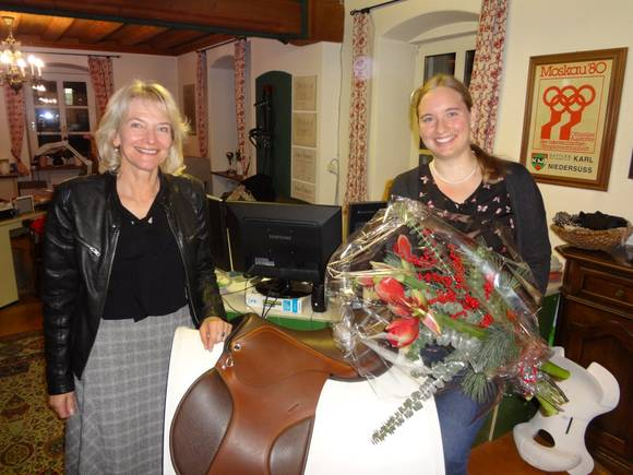 Soroptimistinnen besuchten die Sattlerei Niedersüß