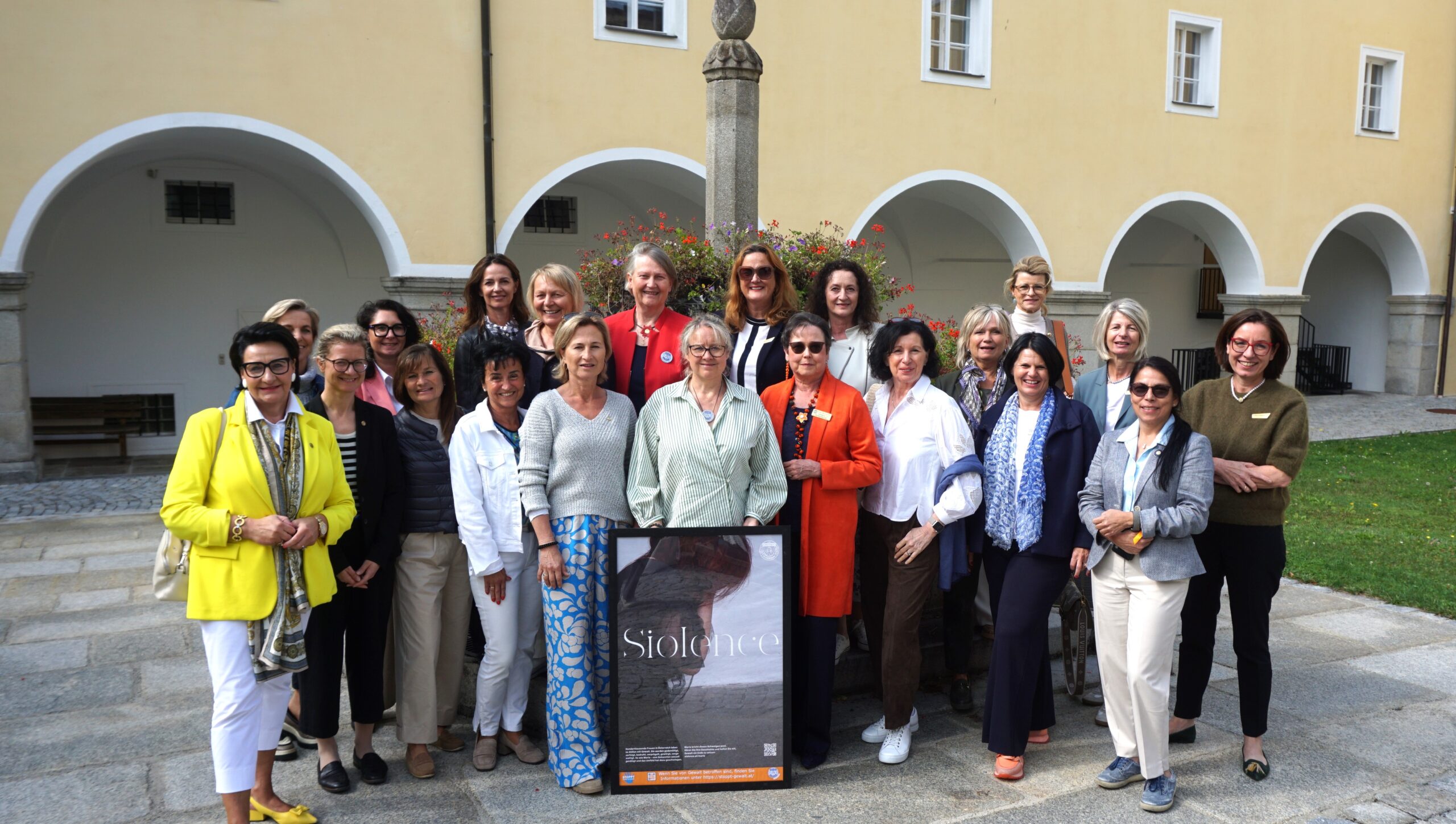 SI am I: Soroptimistinnen trafen sich zum Austausch im Stift Schlägl