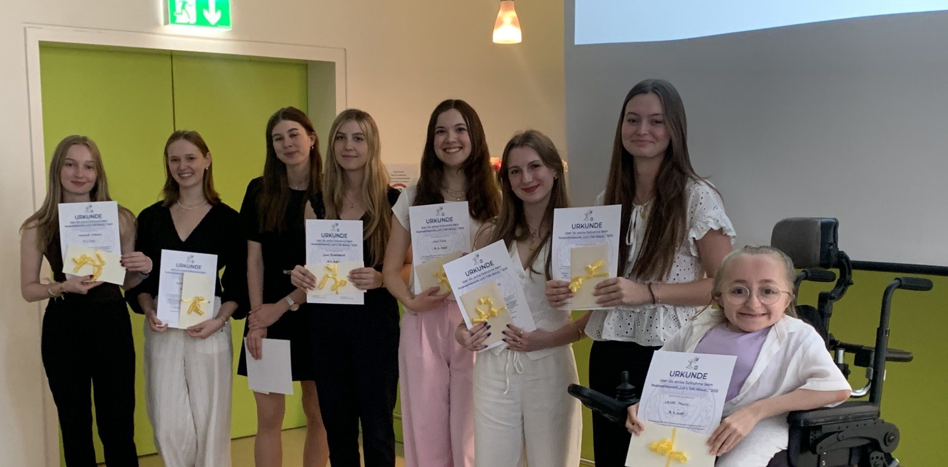 Let’s talk about – Junge Frauen sprechen Klartext.