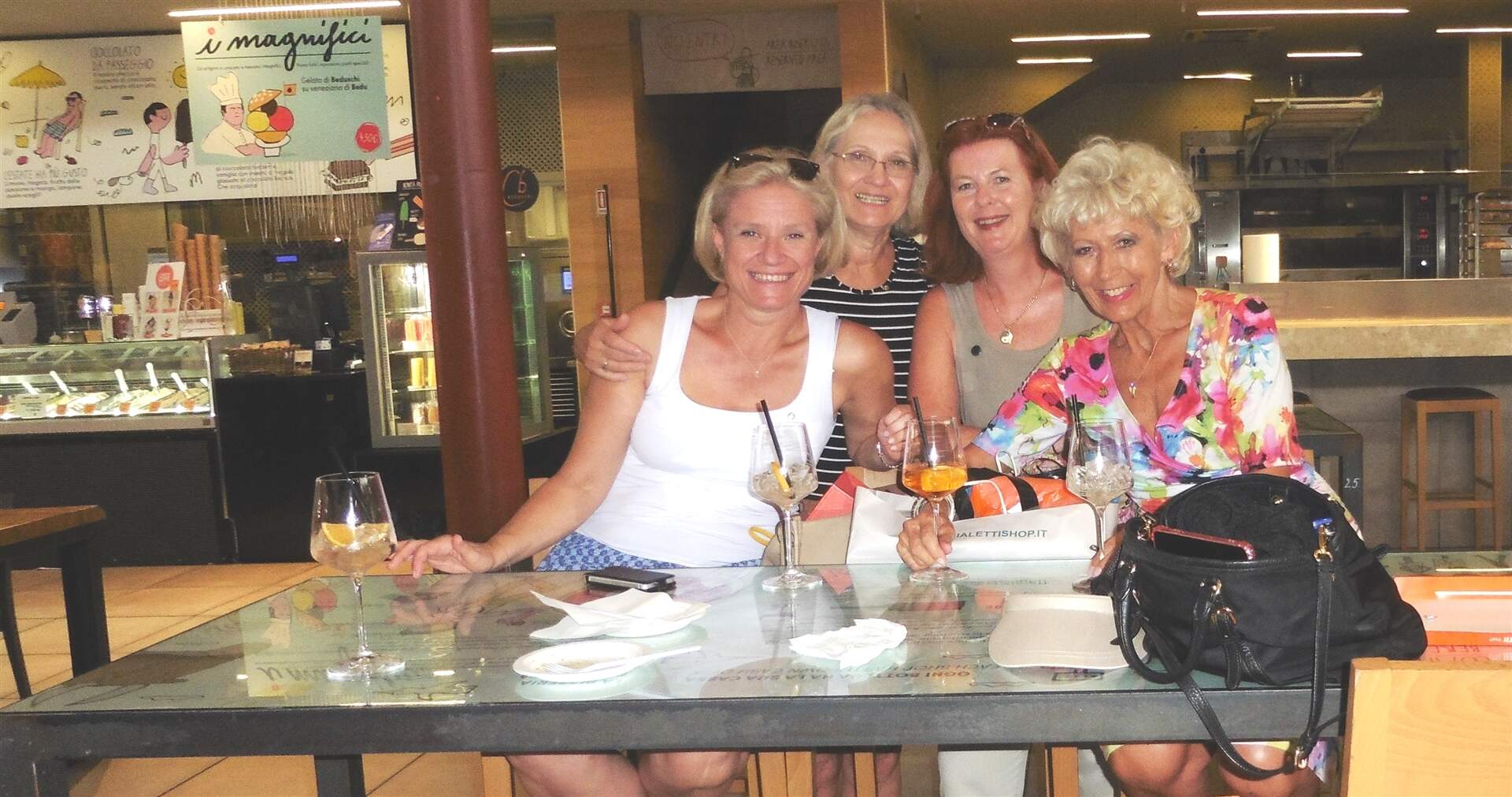 Viele Clubschwestern von Wien Donau beim Europa – Kongress